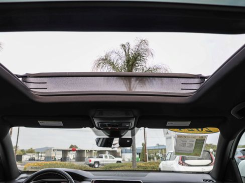 Used 2024 Volkswagen Atlas Cross Sport SE FWD image 5