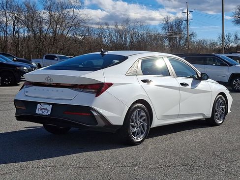 Used 2024 Hyundai Elantra SEL image 6