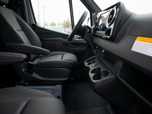 New 2025 Mercedes-Benz Sprinter 2500 image 14
