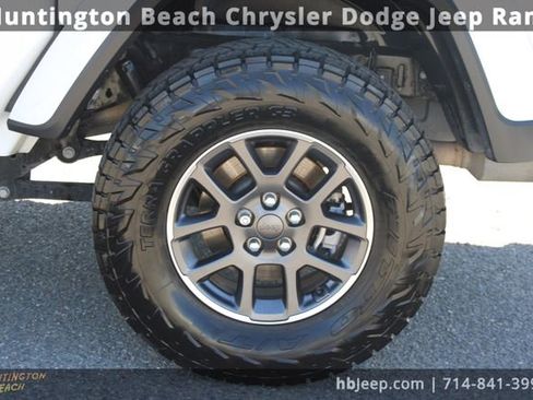 Used 2021 Jeep Gladiator Overland w/ Popular Equipment Package image 10