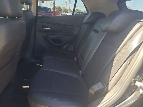 Used 2022 Buick Encore Preferred image 26