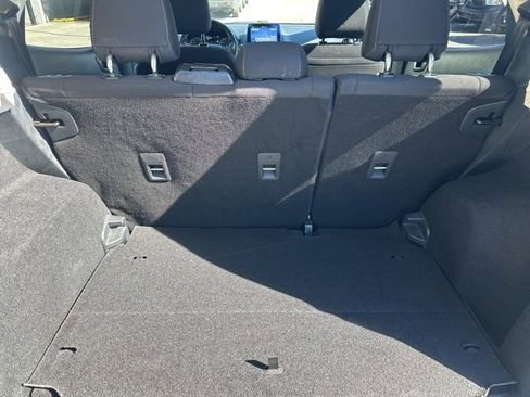 Used 2019 Ford EcoSport SE w/ SE Convenience Package image 24