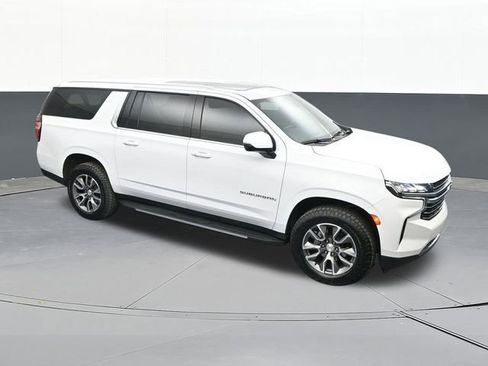 Used 2024 Chevrolet Suburban LT w/ LT Signature Package image 65