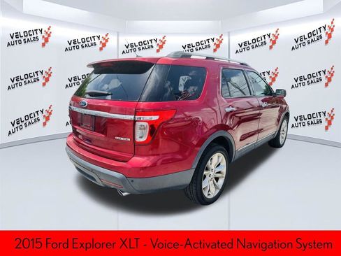 Used 2015 Ford Explorer XLT w/ Equipment Group 202B FWD image 3