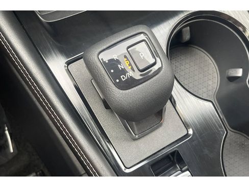 Used 2023 Nissan Rogue SL w/ SL Premium Package FWD image 32