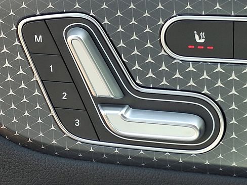 New 2026 Mercedes-Benz GLB 250 4MATIC image 19