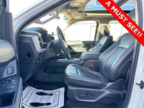 Used 2023 Ford Expedition Max XLT image 18