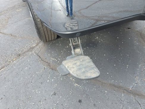 Used 2024 RAM 2500 Big Horn w/ Safety Group image 8