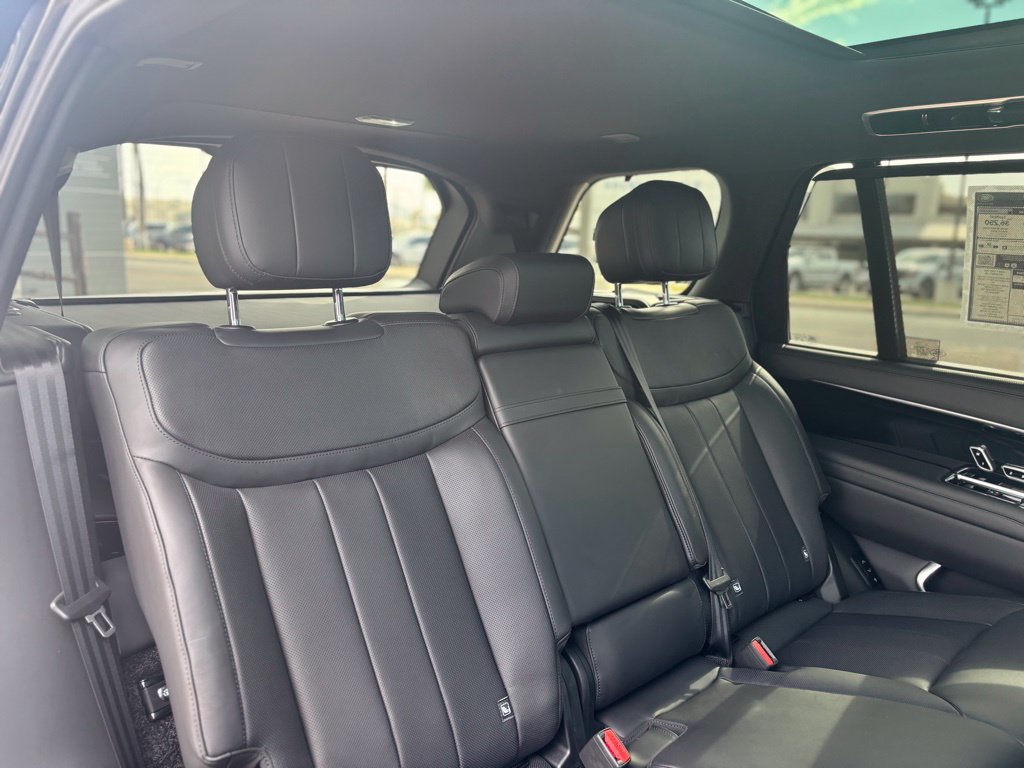 New 2026 Land Rover Range Rover Long Wheelbase SE AWD/4WD image 6