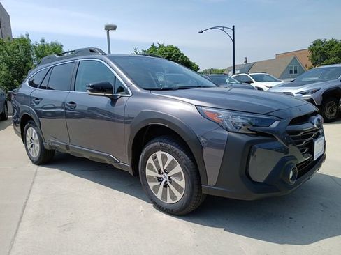 Used 2025 Subaru Outback Premium image 1