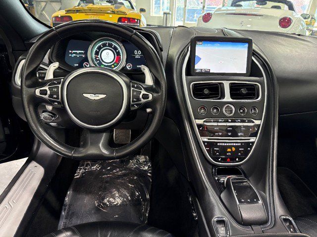 Used 2019 Aston Martin DB11 Volante RWD image 9