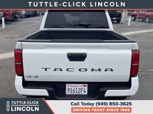 Used 2025 Toyota Tacoma SR5 AWD/4WD image 13