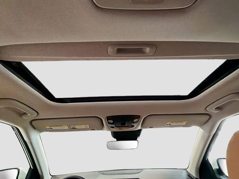 Used 2025 Kia Seltos EX w/ EX Sunroof Package image 23