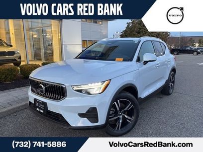 Used 2025 Volvo XC40 B5 Core