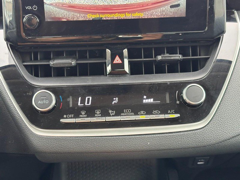 Used 2025 Toyota Corolla LE FWD image 24