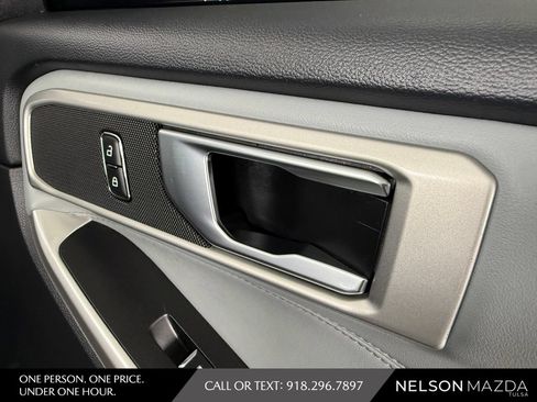 Used 2022 Ford Explorer XLT w/ Equipment Group 202A AWD/4WD image 48