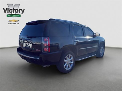 Used 2011 GMC Yukon Denali image 6