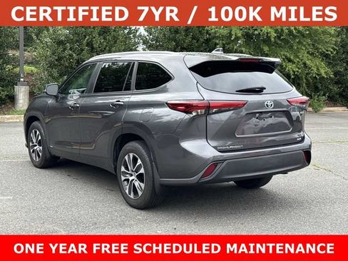 Used 2023 Toyota Highlander XLE AWD/4WD image 4