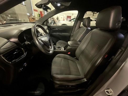 Used 2022 Chevrolet Equinox RS image 4