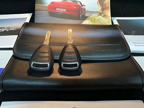 Used 2010 Porsche Boxster image 24