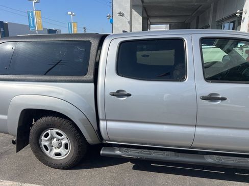 Used 2014 Toyota Tacoma 2WD Double Cab image 12