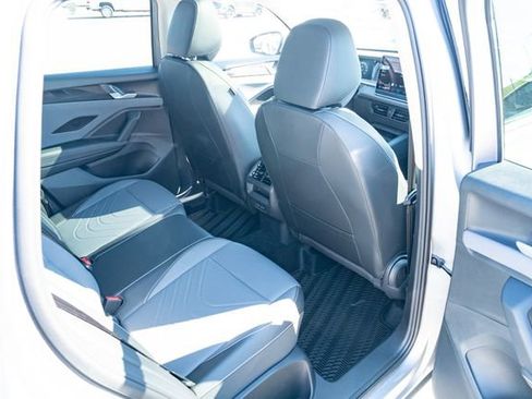 New 2026 Volkswagen Tiguan SE FWD image 40