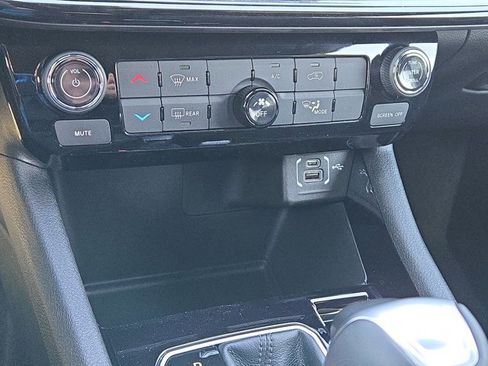 New 2026 Jeep Compass Latitude image 26