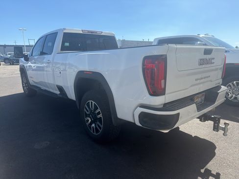 Used 2022 GMC Sierra 3500 AT4 w/ AT4 Preferred Package AWD/4WD image 2