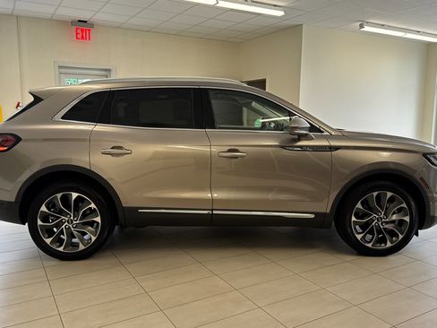 Certified 2021 Lincoln Nautilus Reserve w/ Equipment Group 201A AWD/4WD image 3