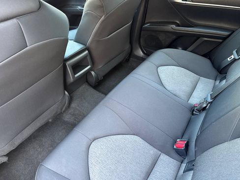 Used 2022 Toyota Camry LE FWD image 12