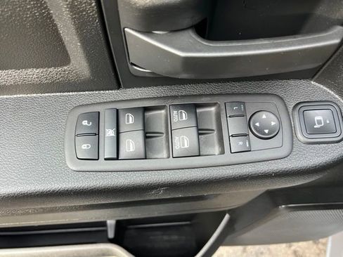 Used 2024 RAM 3500 Tradesman w/ Chrome Appearance Group AWD/4WD image 11