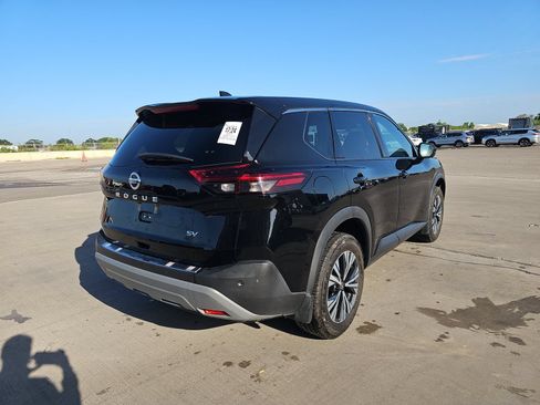 Used 2021 Nissan Rogue SV FWD image 4