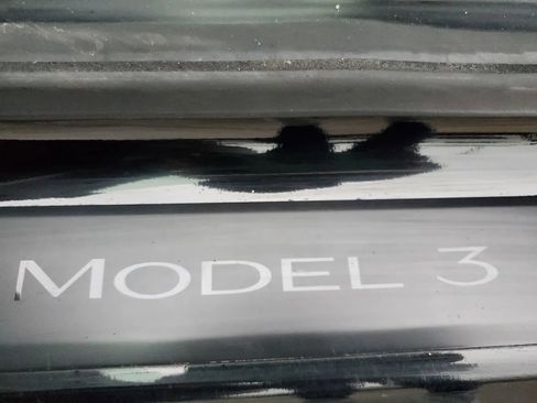 Used 2021 Tesla Model 3 Standard Range Plus image 28