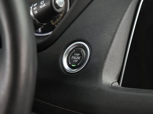 Used 2021 Cadillac XT4 Luxury image 31