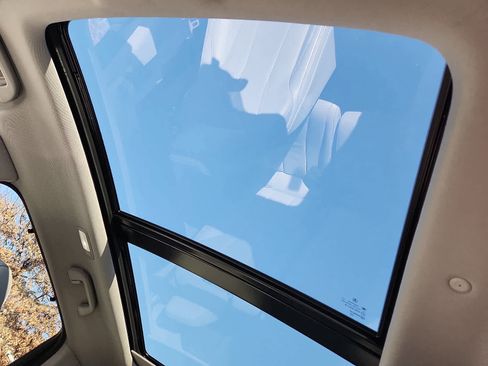 Used 2023 Acura MDX SH-AWD w/ Technology Package image 15