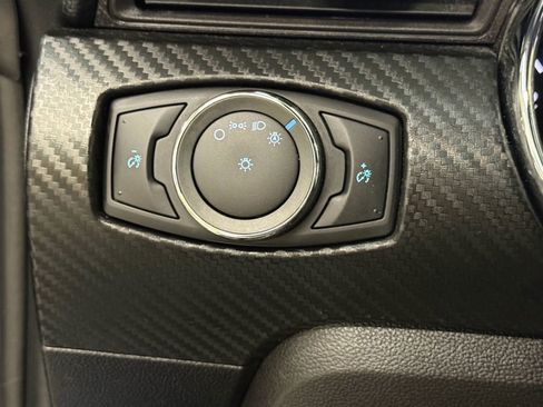 Used 2015 Ford Mustang Coupe RWD image 22