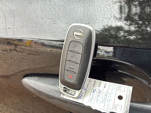 Used 2024 Nissan Sentra S w/ Lighting Package FWD image 17