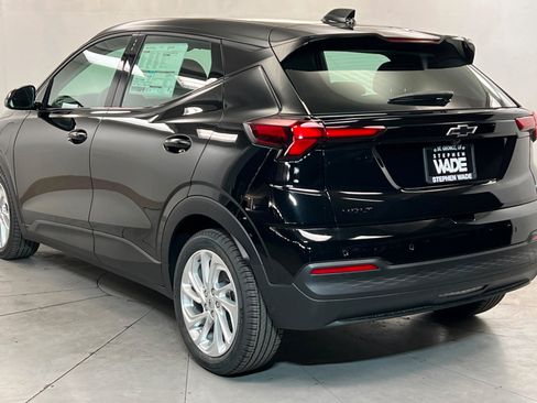 New 2027 Chevrolet Bolt LT w/ Comfort Package FWD image 3