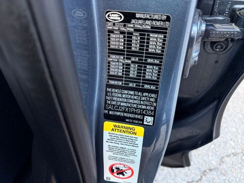 Used 2023 Land Rover Discovery Sport S image 17