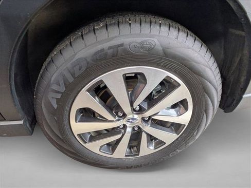 Used 2025 Subaru Outback Premium AWD/4WD image 6