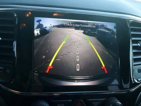 Used 2021 Jeep Grand Cherokee Laredo X image 24