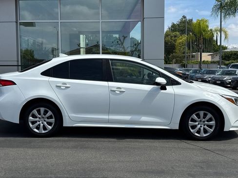 Used 2023 Toyota Corolla LE FWD image 4