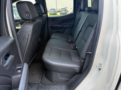 Used 2026 Chevrolet Colorado Trail Boss AWD/4WD image 19