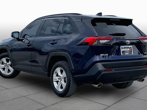 Used 2020 Toyota RAV4 XLE w/ Convenience Package FWD image 12