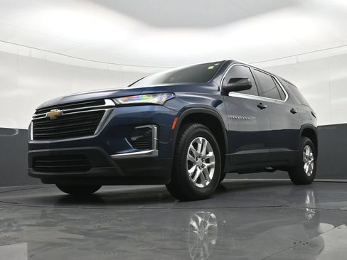 Used 2023 Chevrolet Traverse LS FWD image 25