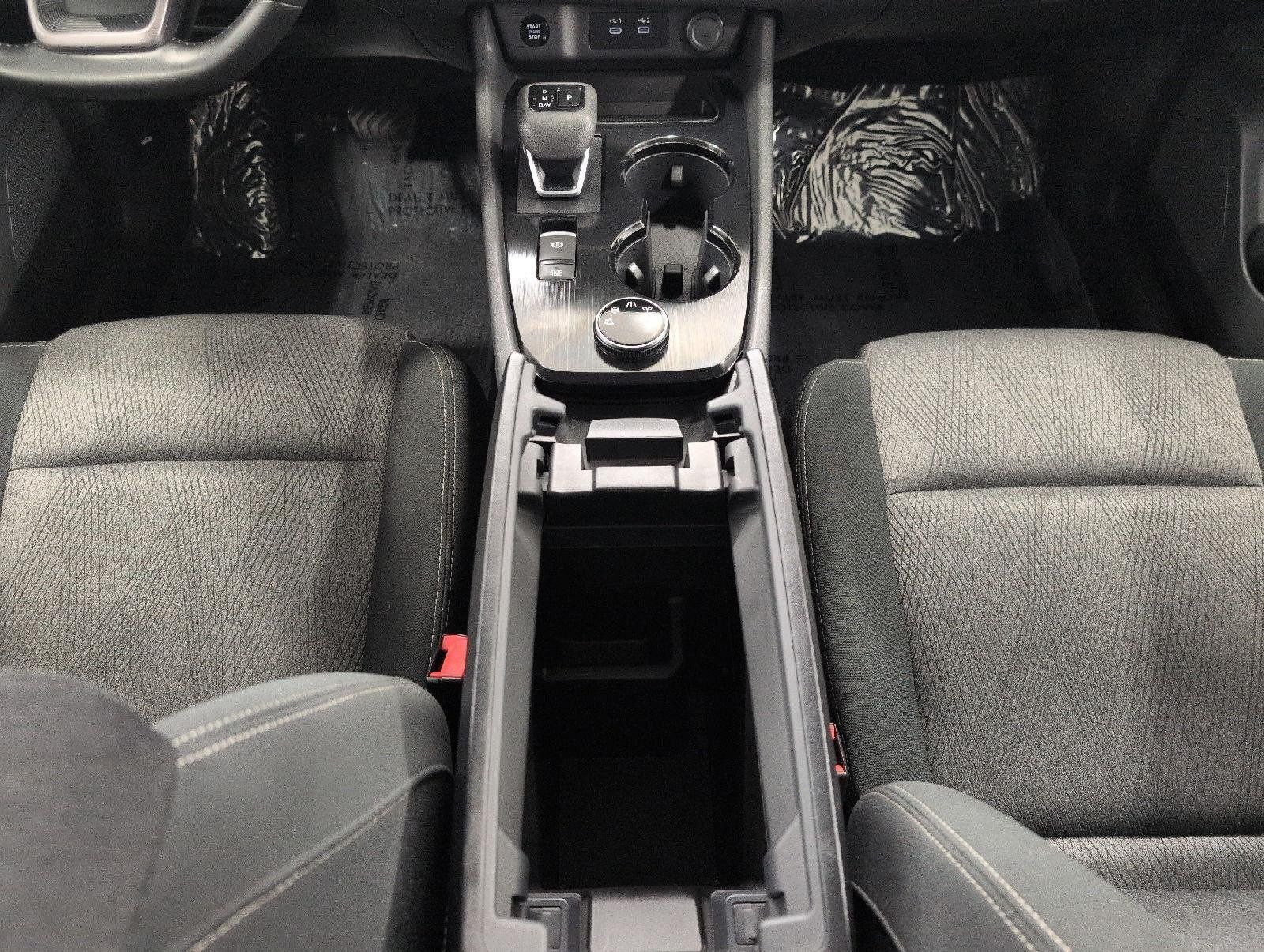 Used 2025 Nissan Rogue SV AWD/4WD image 17