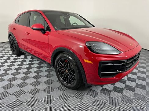 Certified 2026 Porsche Cayenne GTS AWD/4WD image 12