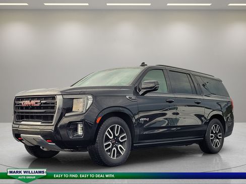 Used 2021 GMC Yukon XL AT4 w/ AT4 Premium Plus Package AWD/4WD image 8