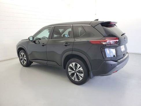 Used 2022 Nissan Rogue SV image 7