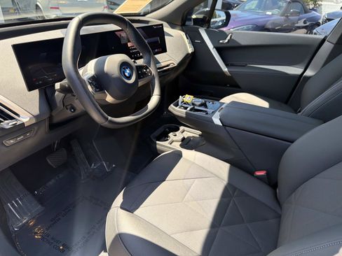 Used 2024 BMW iX xDrive50 w/ Sport Package AWD/4WD image 12